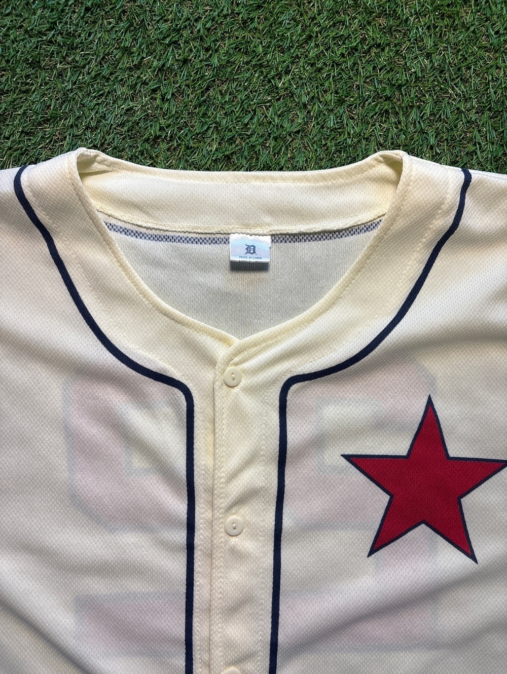 Off white Retro Detroit Tigers button up jersey